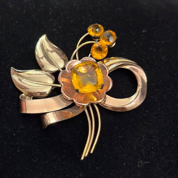 Vintage Jewelry - Harry Iskin flower brooch with amber glass stones
